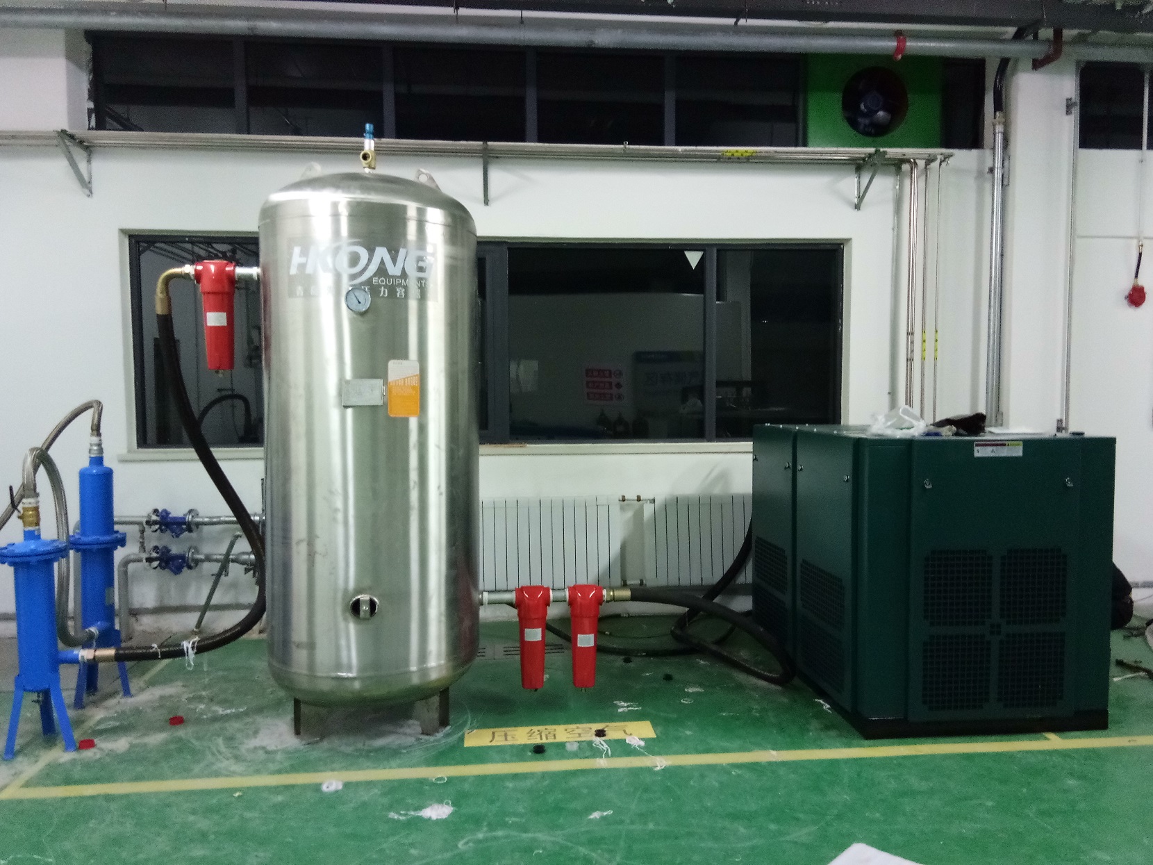 現場安裝75KW空壓機